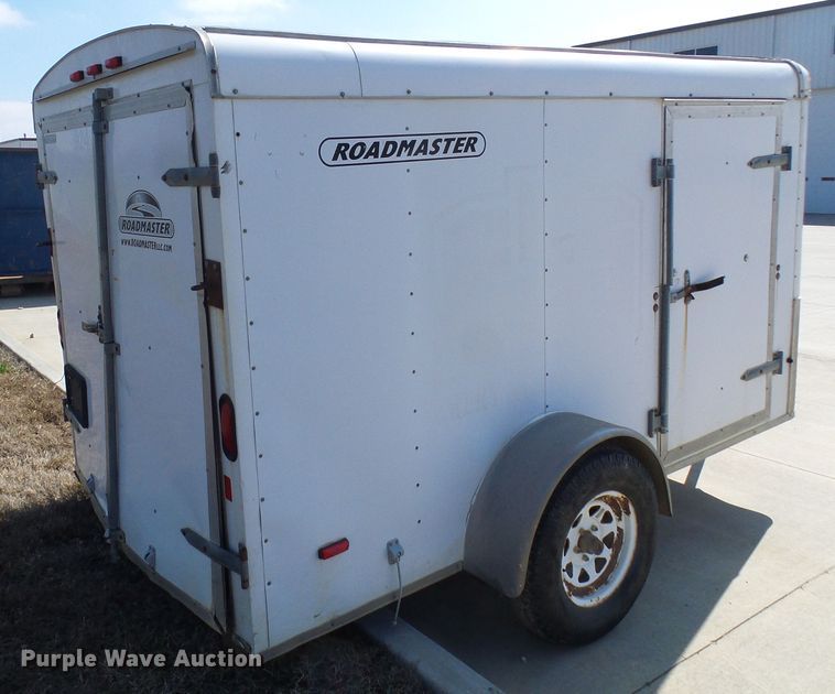 image for item DG5582 2005 Roadmaster enclosed cargo trailer