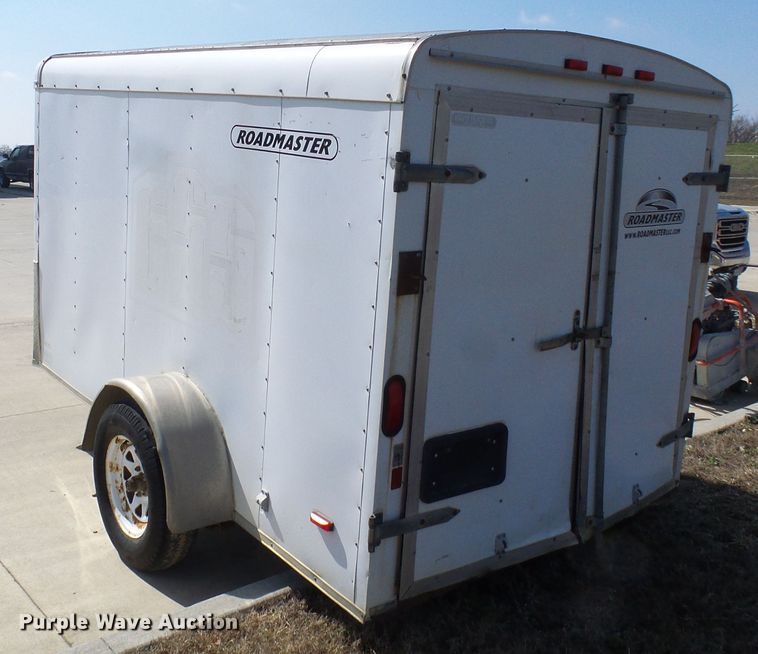 image for item DG5582 2005 Roadmaster enclosed cargo trailer