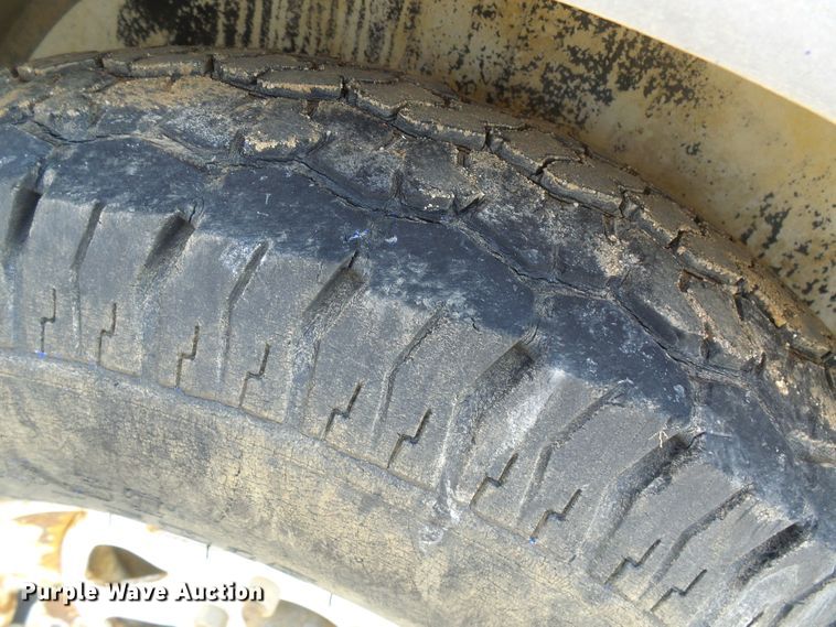 image for item DG5582 2005 Roadmaster enclosed cargo trailer