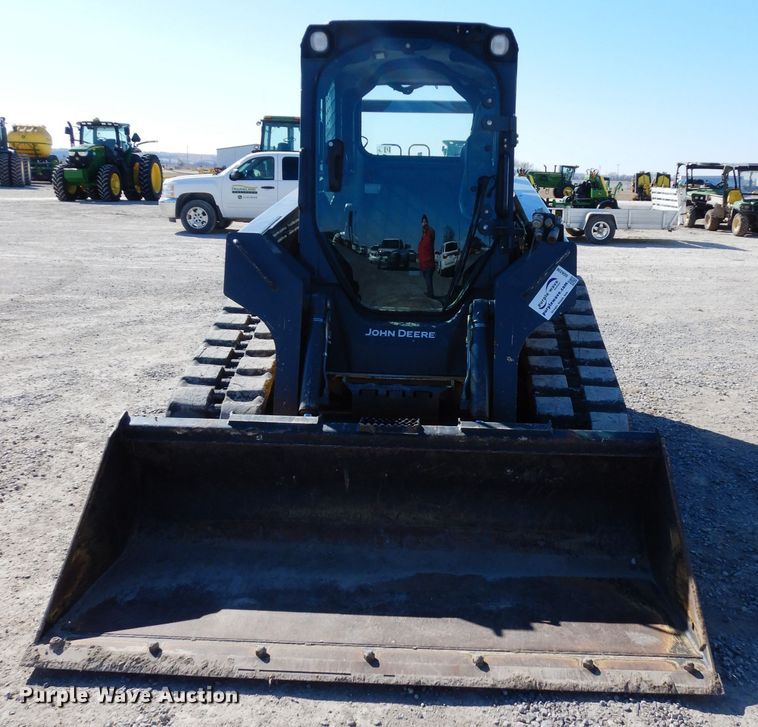 image for item DG6330 2011 John Deere 323D  tracked skid steer loader