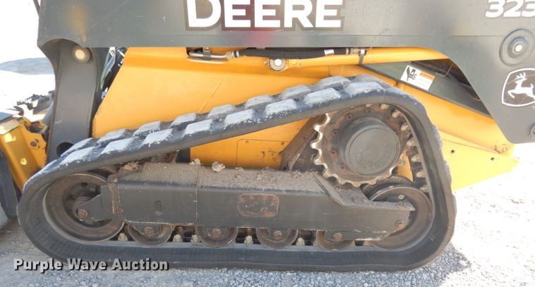 image for item DG6330 2011 John Deere 323D  tracked skid steer loader