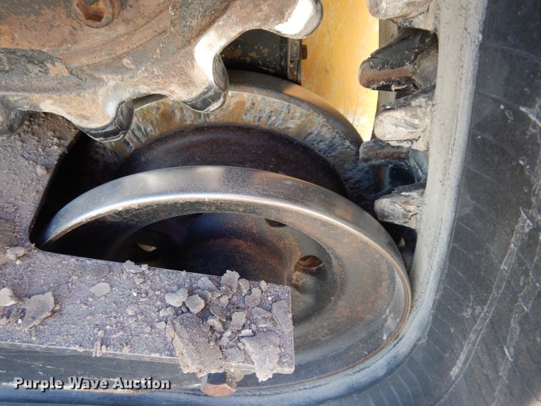 image for item DG6330 2011 John Deere 323D  tracked skid steer loader