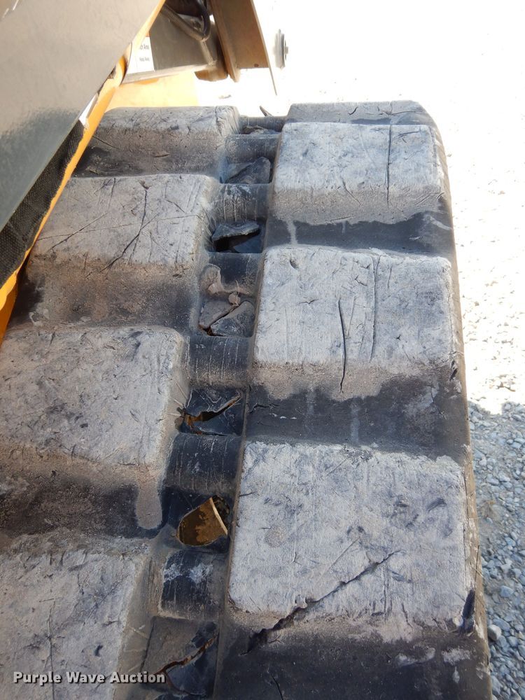 image for item DG6330 2011 John Deere 323D  tracked skid steer loader