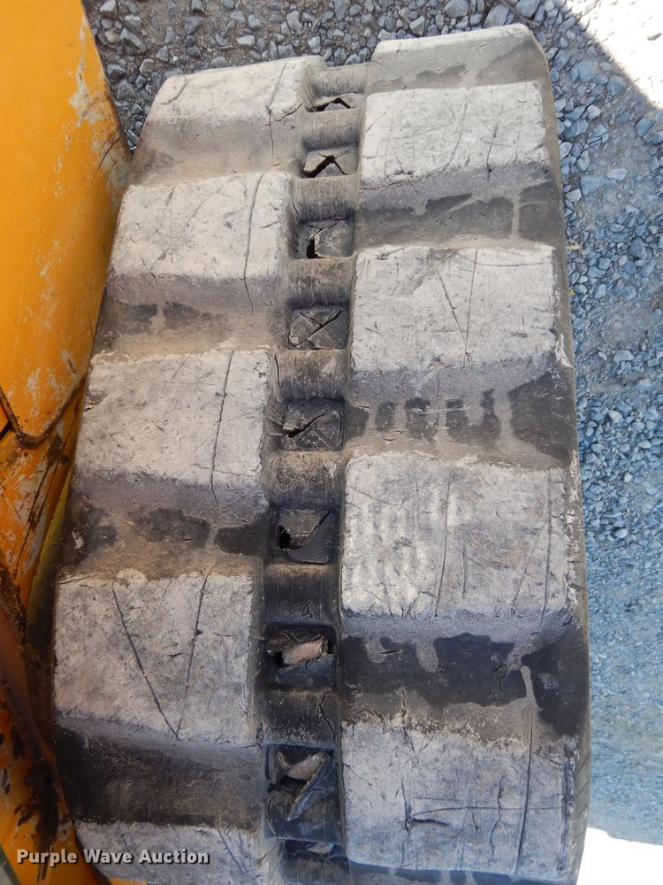 image for item DG6330 2011 John Deere 323D  tracked skid steer loader