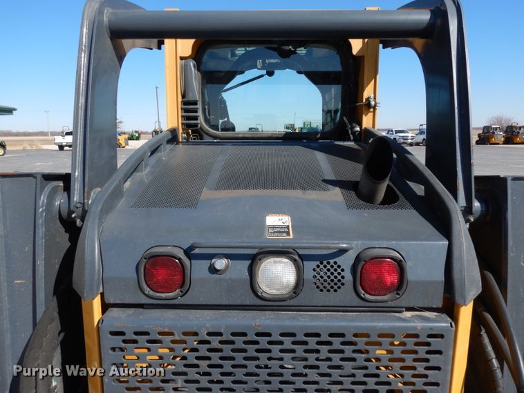 image for item DG6330 2011 John Deere 323D  tracked skid steer loader