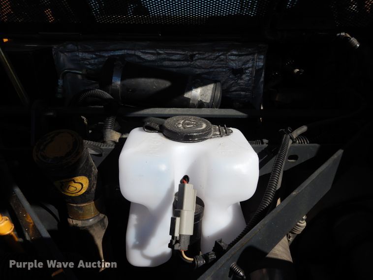 image for item DG6330 2011 John Deere 323D  tracked skid steer loader