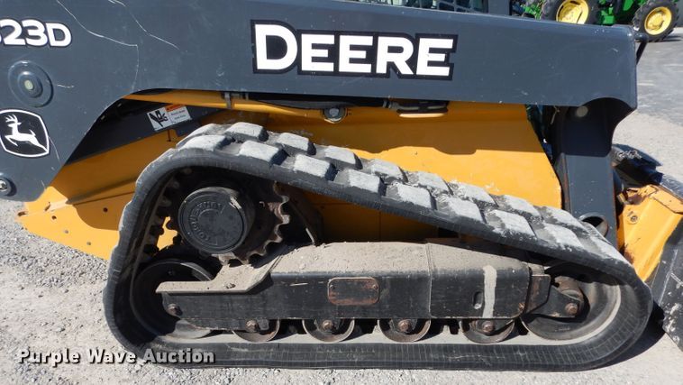 image for item DG6330 2011 John Deere 323D  tracked skid steer loader