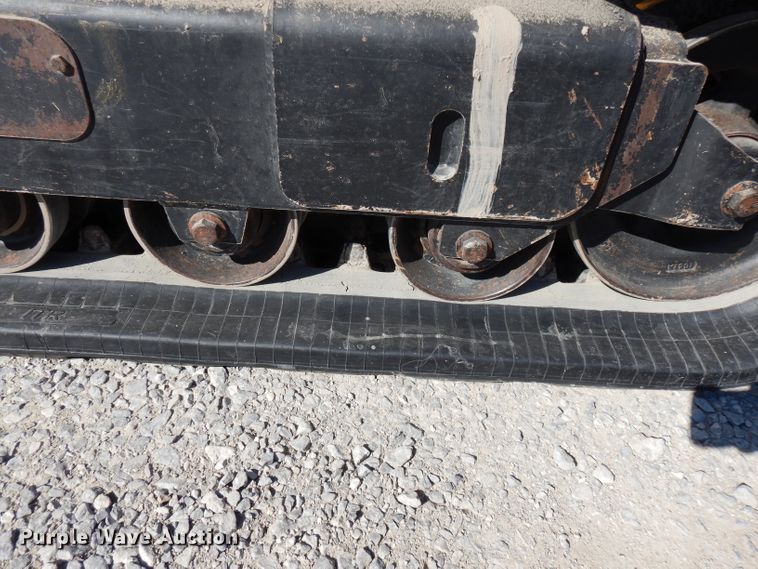 image for item DG6330 2011 John Deere 323D  tracked skid steer loader