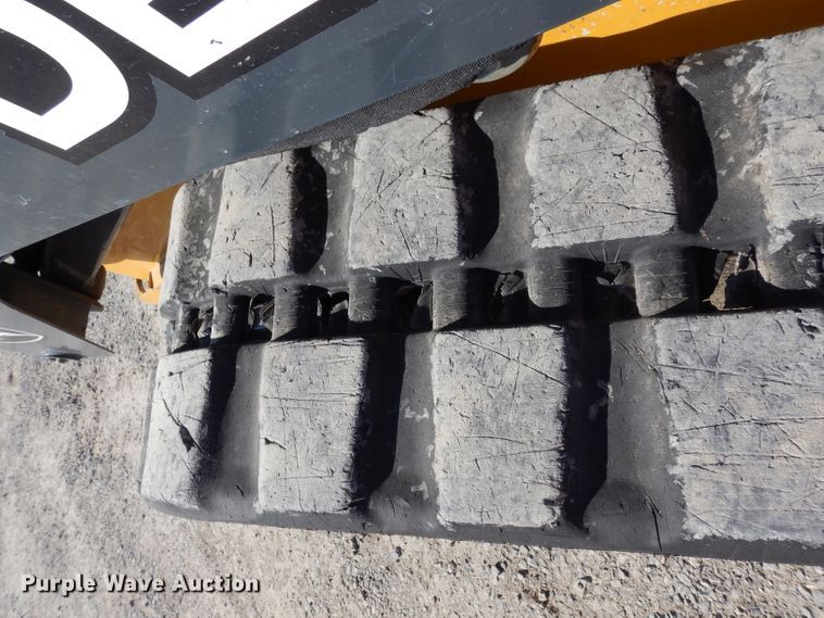 image for item DG6330 2011 John Deere 323D  tracked skid steer loader