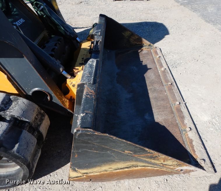 image for item DG6330 2011 John Deere 323D  tracked skid steer loader