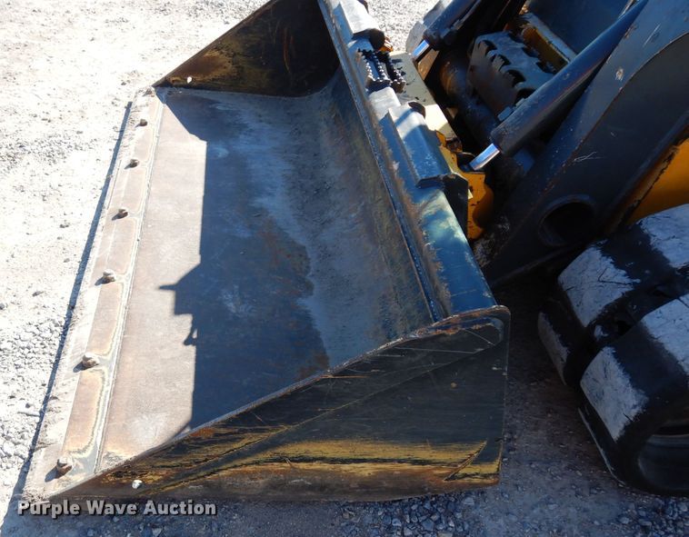 image for item DG6330 2011 John Deere 323D  tracked skid steer loader