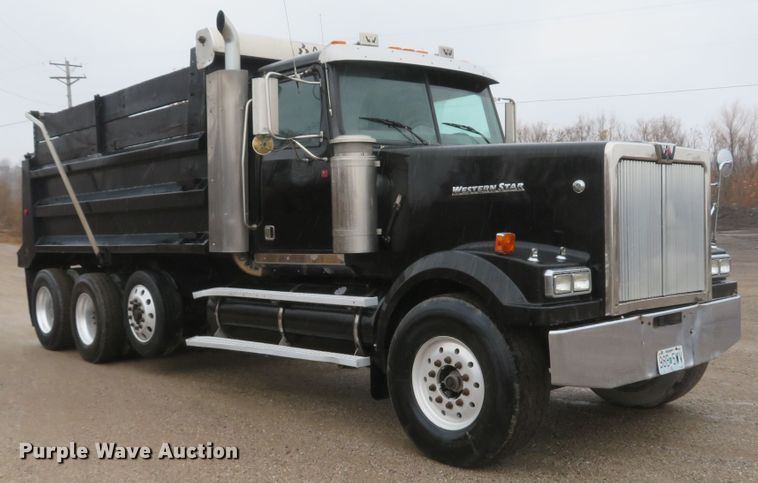 image for item DH1696 1999 Western Star 4964EX dump truck