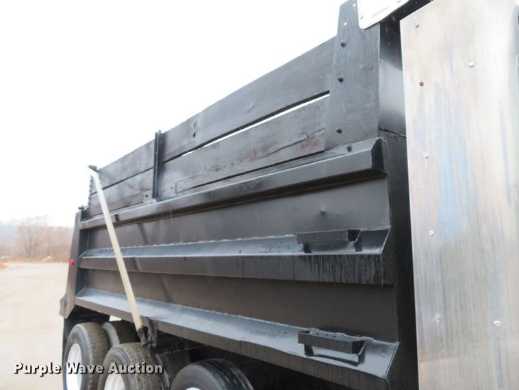 image for item DH1696 1999 Western Star 4964EX dump truck