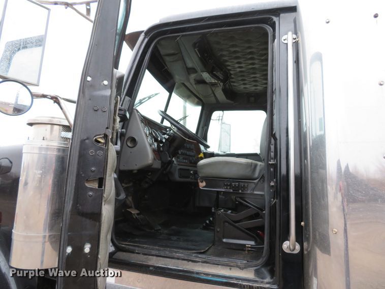 image for item DH1696 1999 Western Star 4964EX dump truck