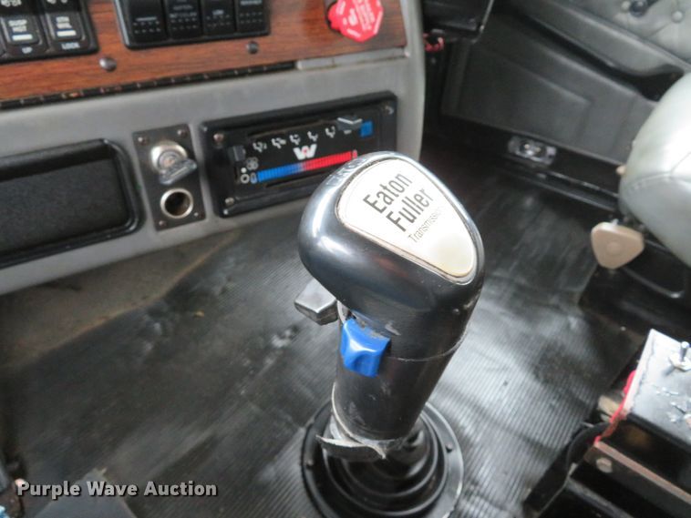 image for item DH1696 1999 Western Star 4964EX dump truck