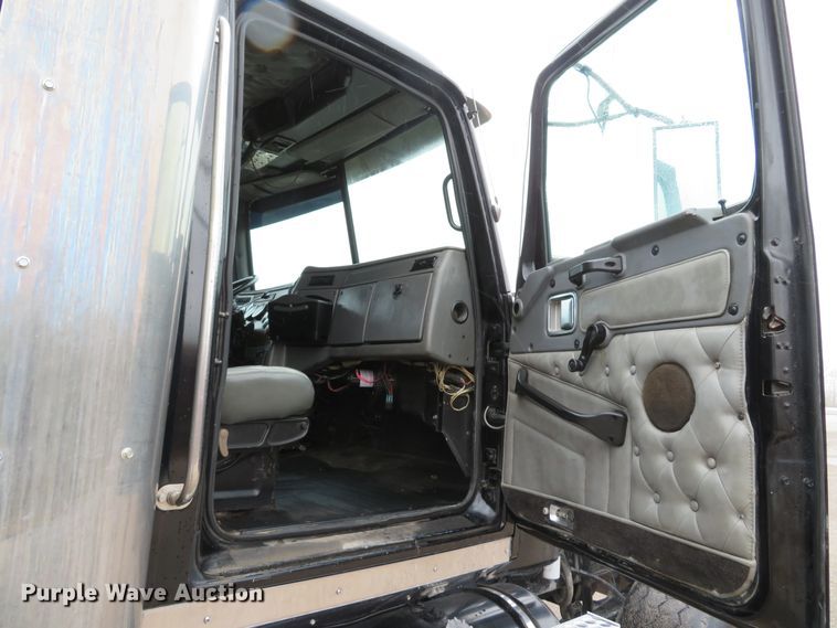 image for item DH1696 1999 Western Star 4964EX dump truck