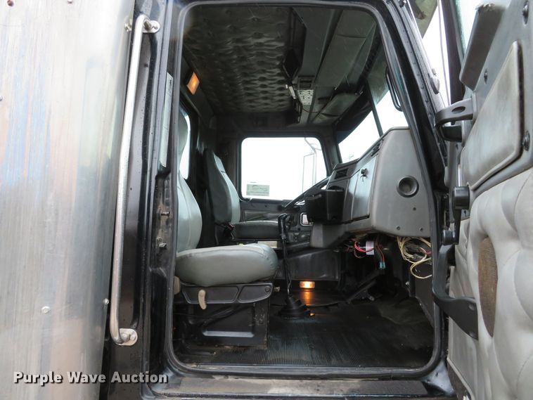 image for item DH1696 1999 Western Star 4964EX dump truck