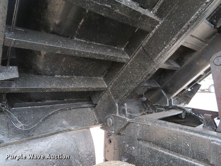 image for item DH1697 1992 Mack RD690S dump truck