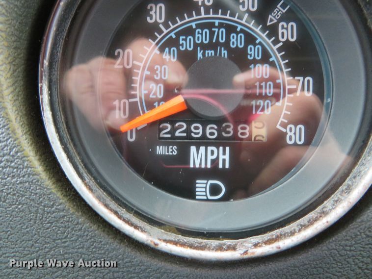 image for item DH1697 1992 Mack RD690S dump truck