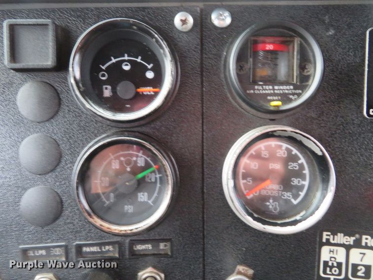 image for item DH1697 1992 Mack RD690S dump truck