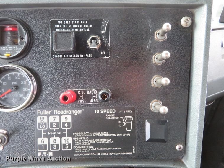 image for item DH1697 1992 Mack RD690S dump truck