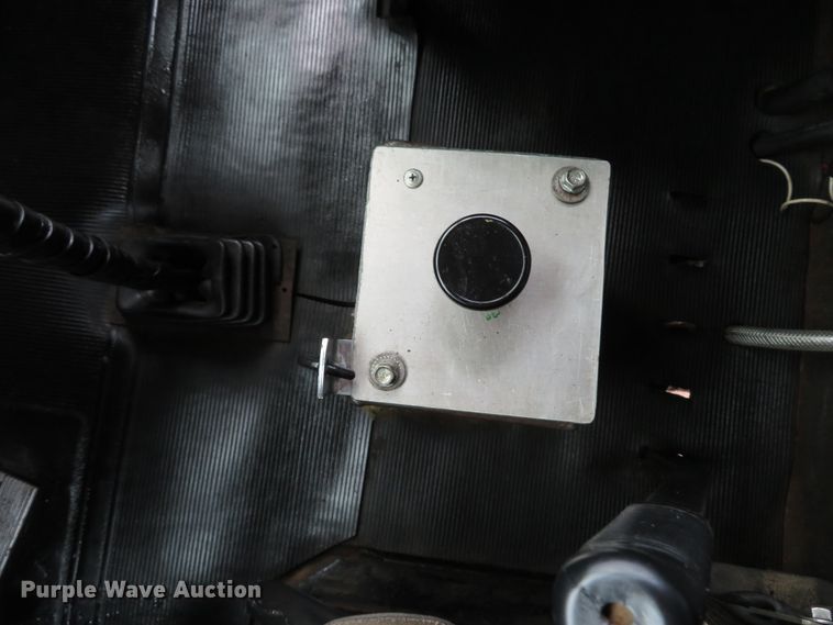 image for item DH1697 1992 Mack RD690S dump truck