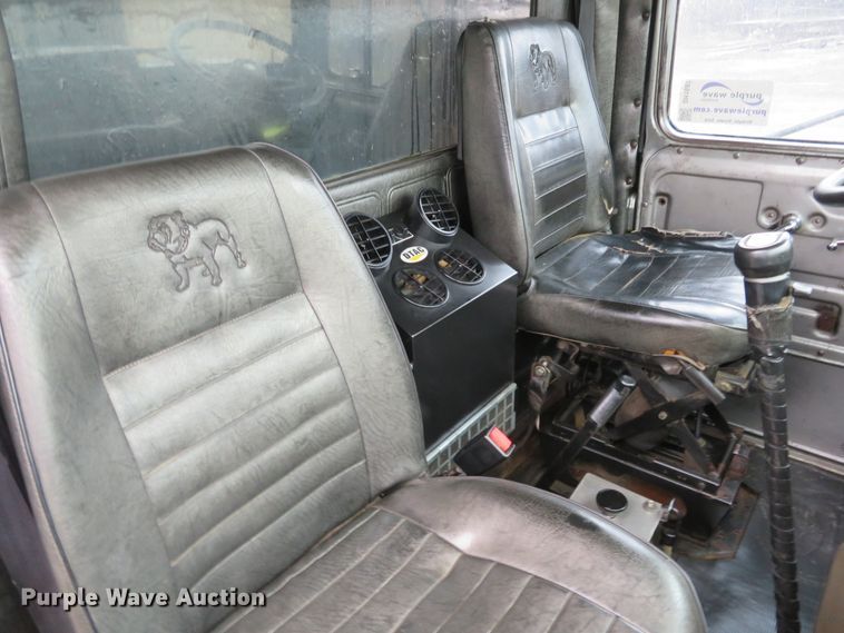 image for item DH1697 1992 Mack RD690S dump truck