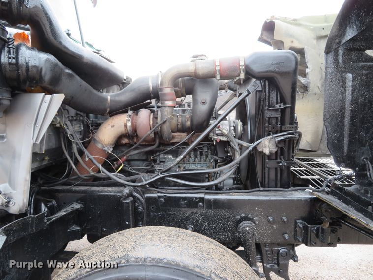 image for item DH1697 1992 Mack RD690S dump truck