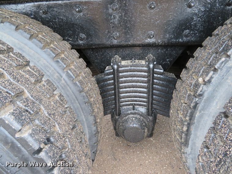 image for item DH1697 1992 Mack RD690S dump truck