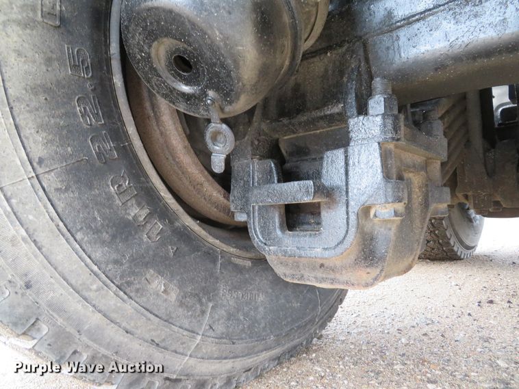 image for item DH1697 1992 Mack RD690S dump truck