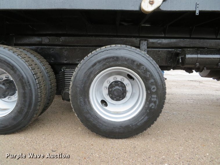 image for item DH1697 1992 Mack RD690S dump truck