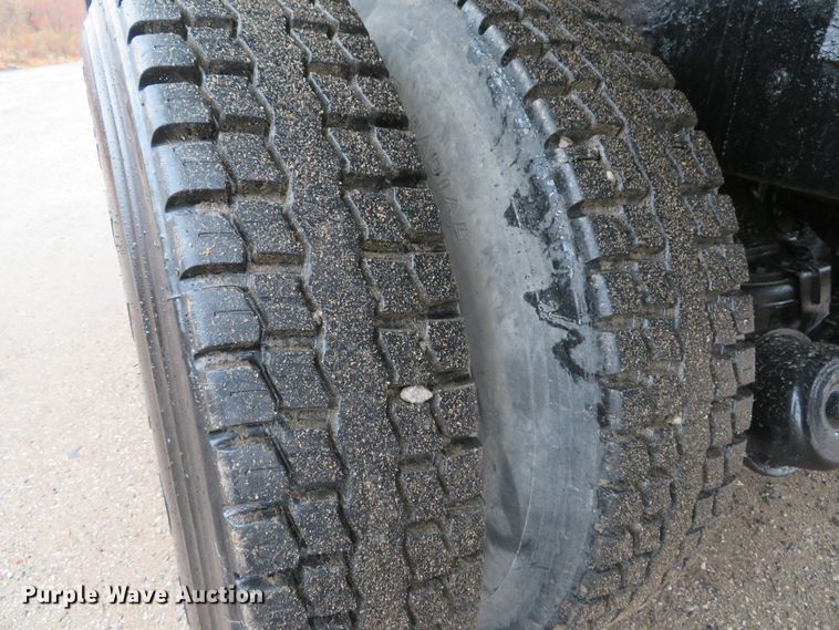 image for item DH1697 1992 Mack RD690S dump truck