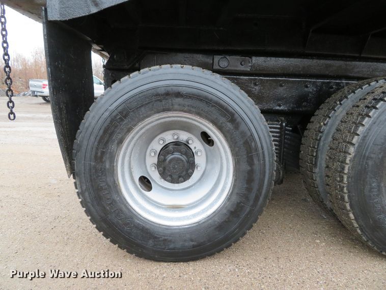 image for item DH1697 1992 Mack RD690S dump truck