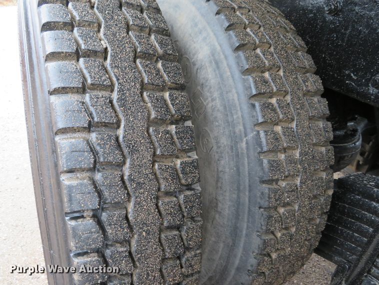 image for item DH1697 1992 Mack RD690S dump truck