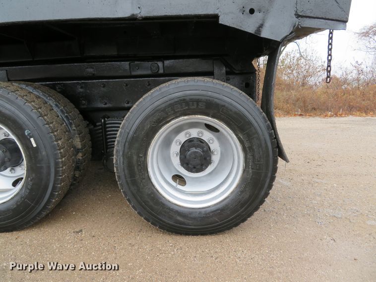 image for item DH1697 1992 Mack RD690S dump truck