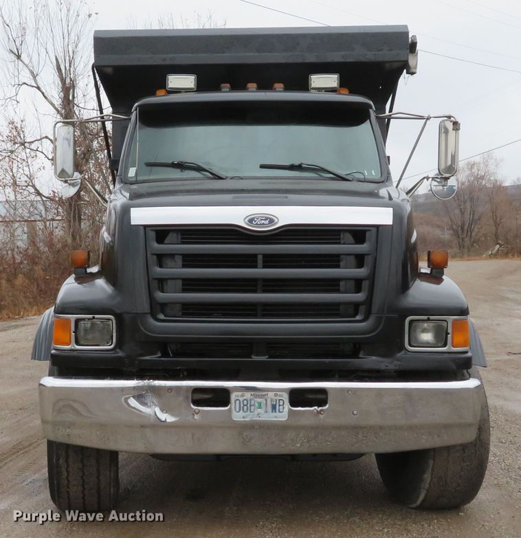 image for item DH1698 1998 Ford LT9000 dump truck