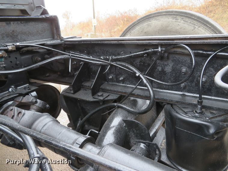 image for item DH1698 1998 Ford LT9000 dump truck