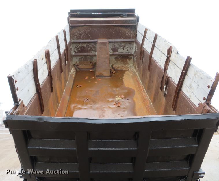 image for item DH1698 1998 Ford LT9000 dump truck