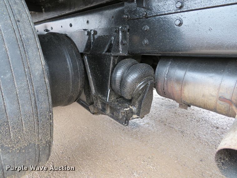 image for item DH1698 1998 Ford LT9000 dump truck