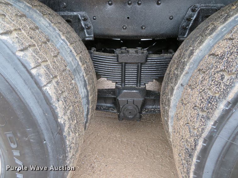 image for item DH1698 1998 Ford LT9000 dump truck