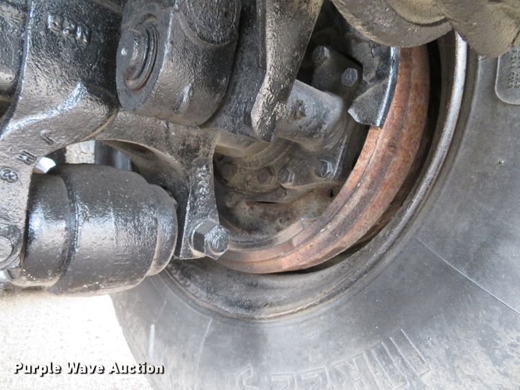 image for item DH1698 1998 Ford LT9000 dump truck