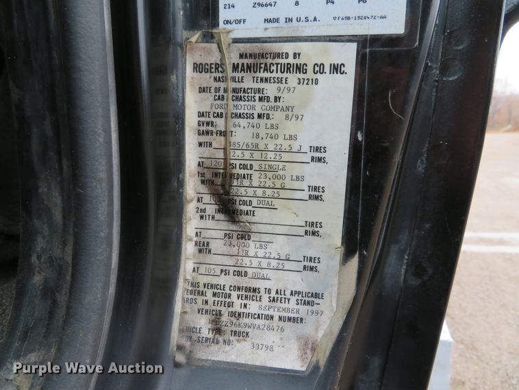 image for item DH1698 1998 Ford LT9000 dump truck