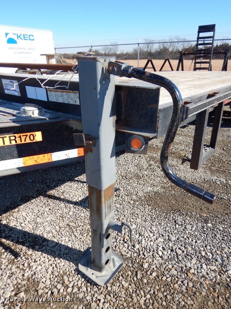 image for item DH4342 2009 Kaufman equipment trailer