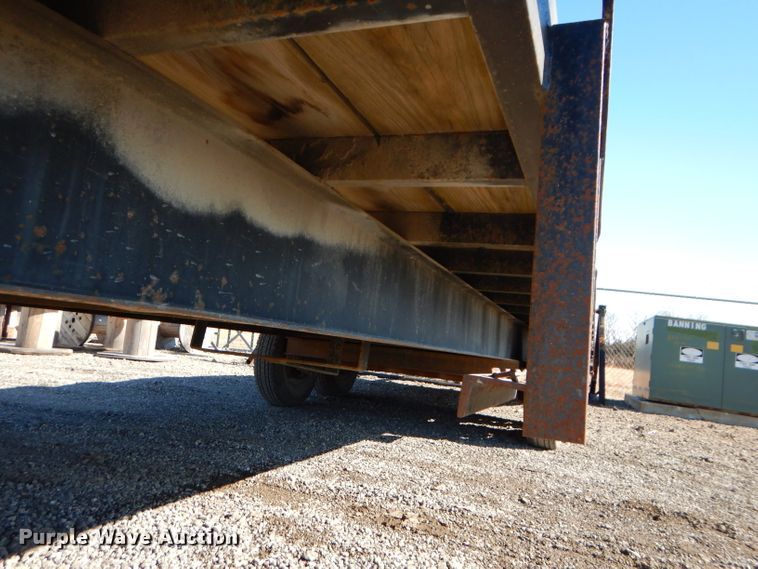 image for item DH4342 2009 Kaufman equipment trailer