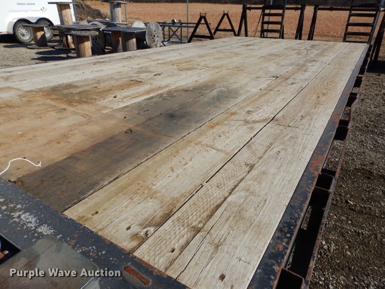 image for item DH4342 2009 Kaufman equipment trailer