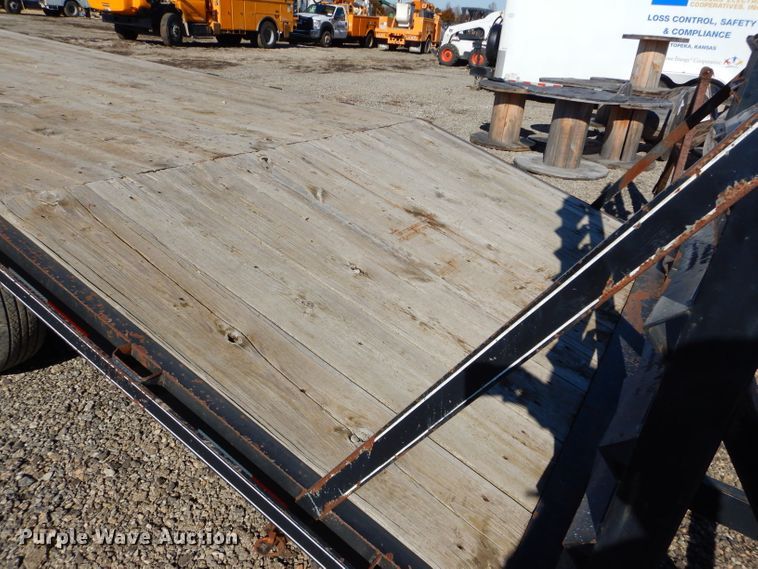 image for item DH4342 2009 Kaufman equipment trailer