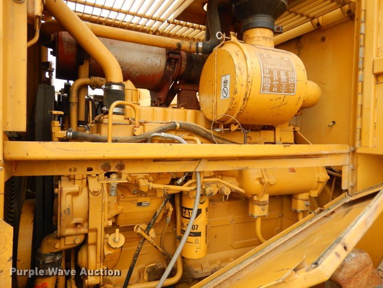 image for item DH4411 1991 Caterpillar 815B soil compactor