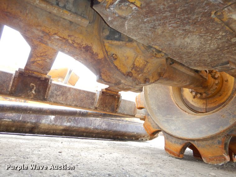 image for item DH4411 1991 Caterpillar 815B soil compactor