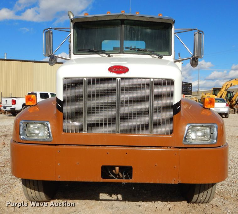 image for item DH4412 2004 Peterbilt 330 service truck with crane