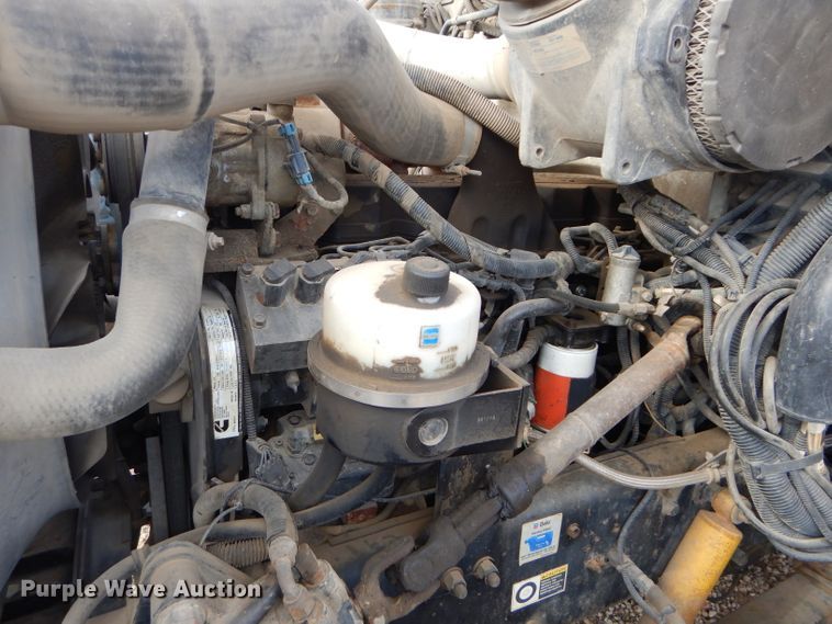 image for item DH4412 2004 Peterbilt 330 service truck with crane